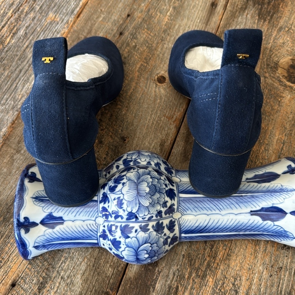 Tory Burch Therese 65MM Suede Veg Pump Royal Navy Size 9 - Picture 6 of 11